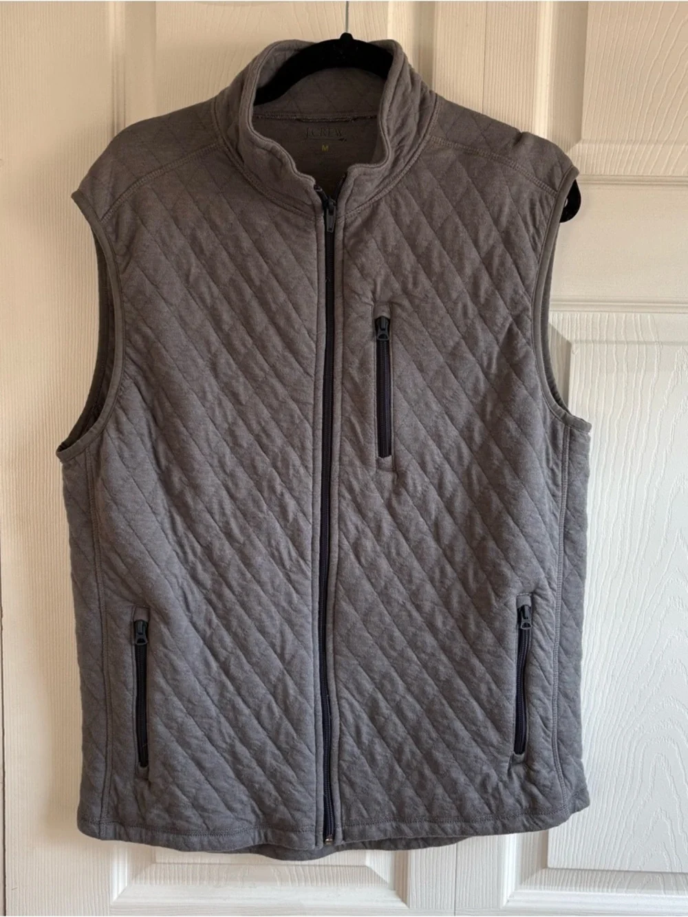 J.Crew‎ Grey Quilted Vest M Layer Preppy Golf Career Office Men’s Travel Comfy